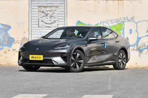 一鼎盈 增程版续航涨到1500km, 华为乾崑ADS SE, 深蓝L07牛在哪?